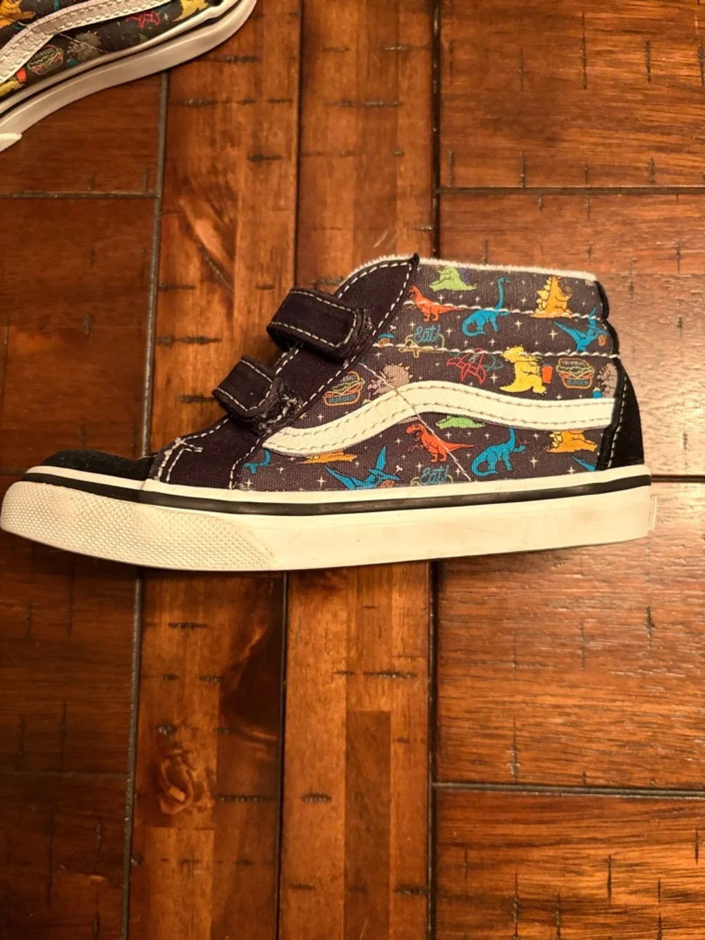 Vans Kids High-Top Sneakers Black/Multicolor Dino Print  Sz 10 Sk8r, Urban Vibes